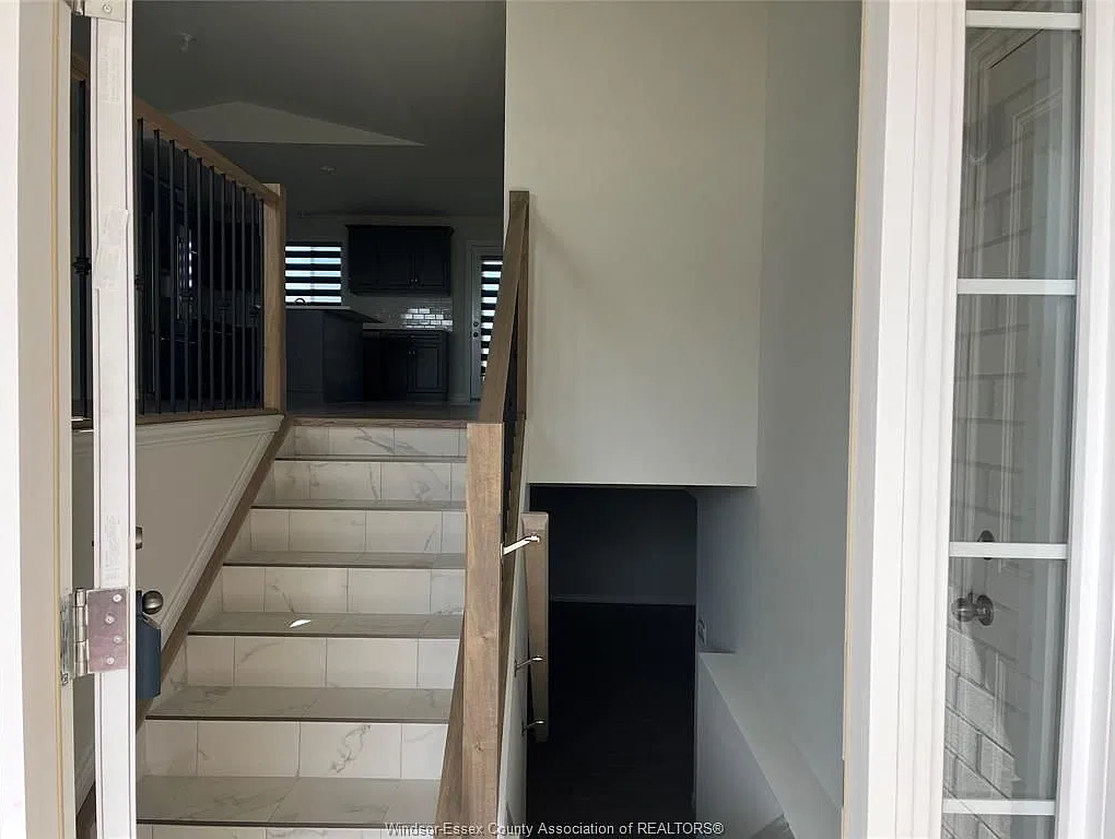 3 bed, $2,250 — Photo 2