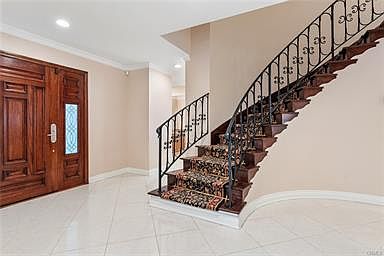 5th image of 27045 Esward Dr