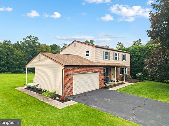 2nd image of 1270 Holstein Ct