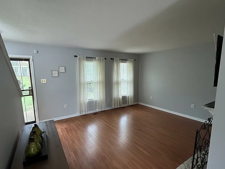 3372 Coachouse Cv — Photo 2