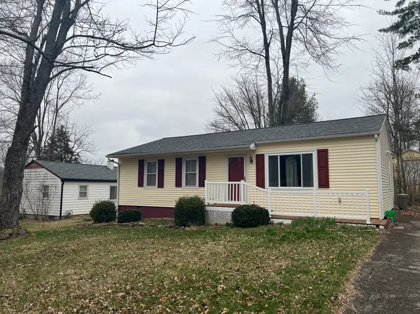 214 W Chester Dr, Ellettsville, IN 47429