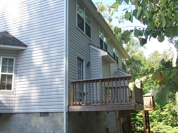 4th image of 18 Creekstone Dr