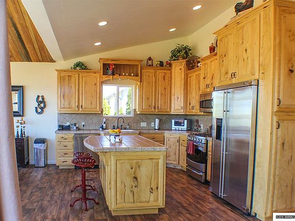 3rd image of 2846 La Cresta Ct