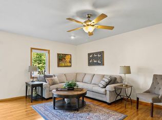 135 Alpine Meadows Ct, Oregon, WI 53575