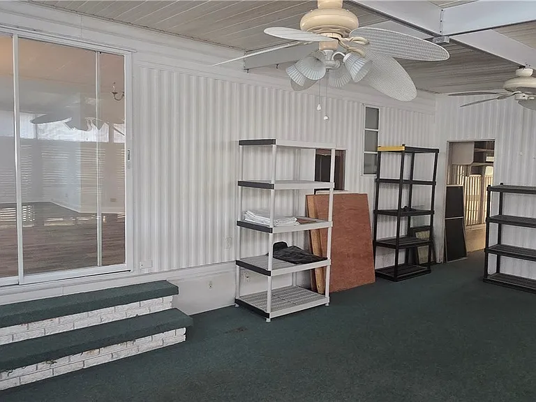 612 Pine Grove Ct — Photo 23