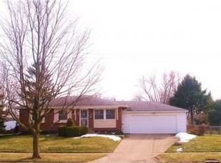 5435 Ivyhurst Dr, Columbus, OH 43232