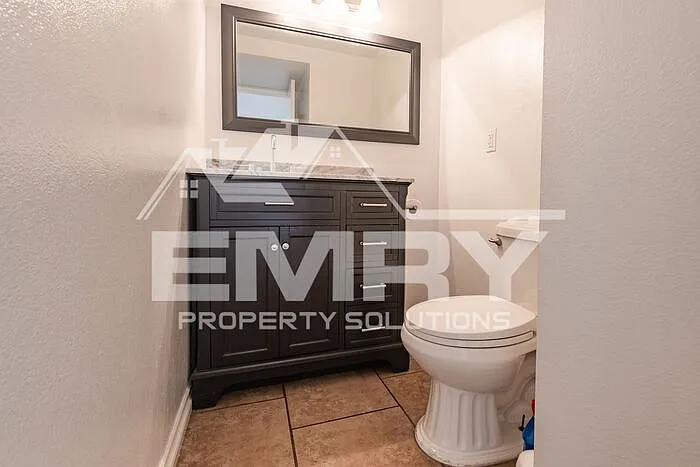 9781 Karmont Ave — Photo 23
