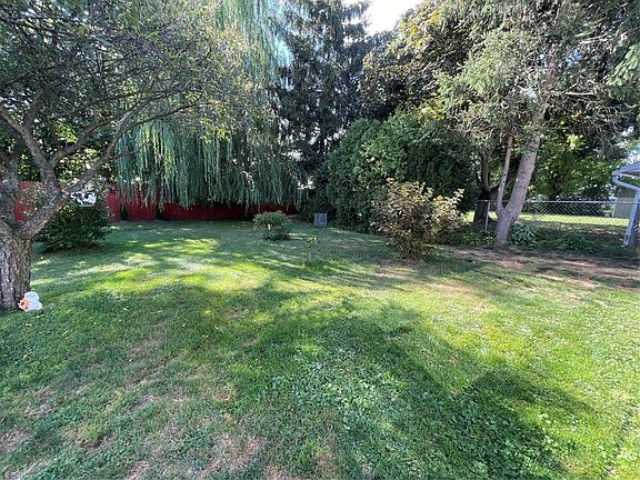 5th image of 2906 Burns Ave