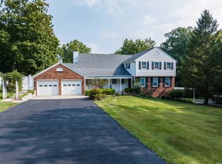 323 S Hill Dr, Bedford, IN