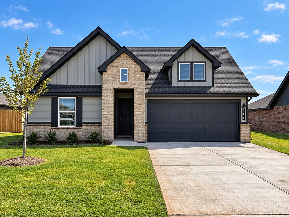 1236 Mahogany Ln