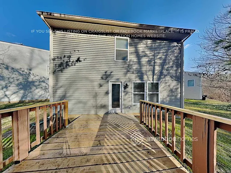 233 Aershire Ct — Photo 17