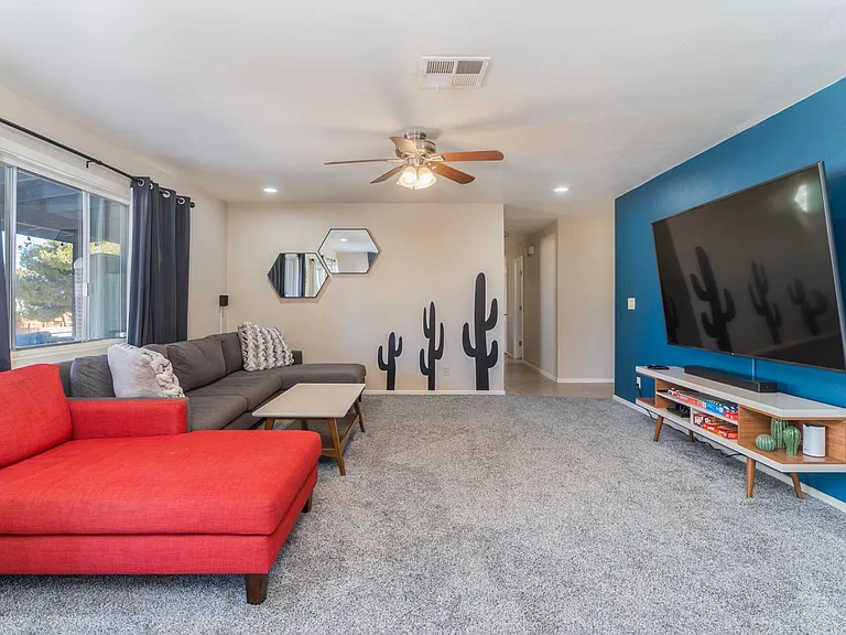 56760 Ivanhoe Dr — Photo 4