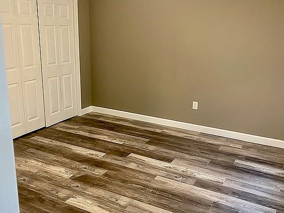5th image of 2706 E David Dr