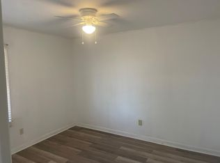 1200 14th St, Plains, TX 79355