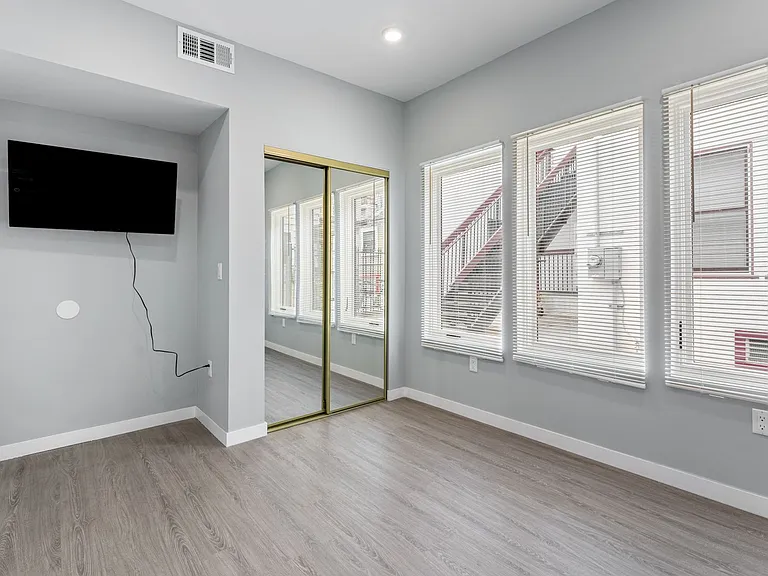 1166 W 29th St., LLC — Photo 31