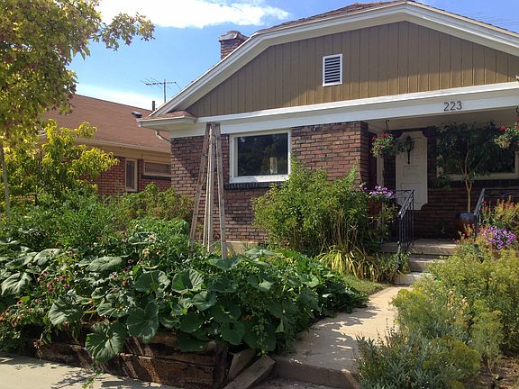 4th image of 223 Ramona Ave