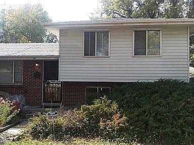 1st image of 1621 Yosemite St