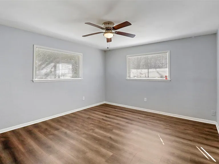 238 Sleepy Hollow Dr — Photo 17