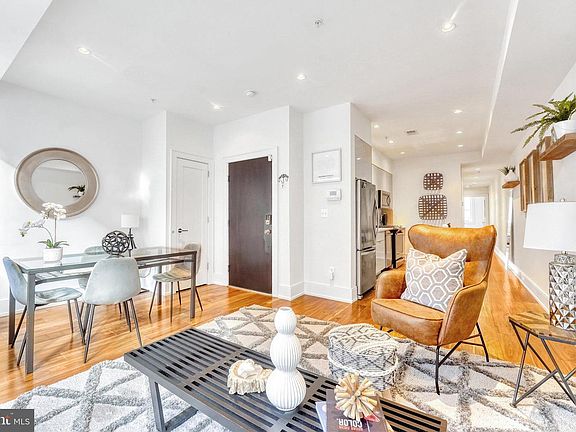 2nd image of 904 H St NE #1