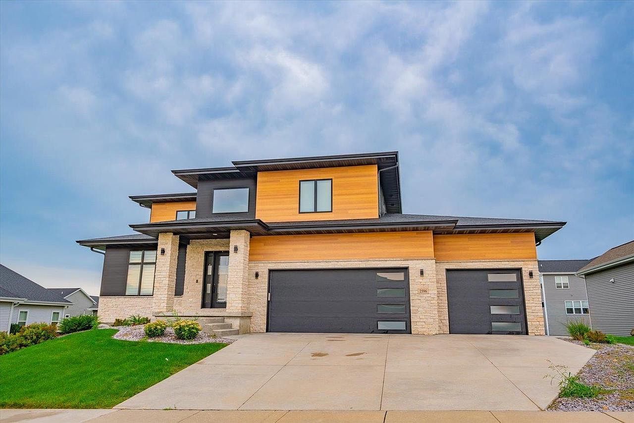 2596 Fahey Glen, Fitchburg, WI 53711 | MLS #2010696 | Zillow