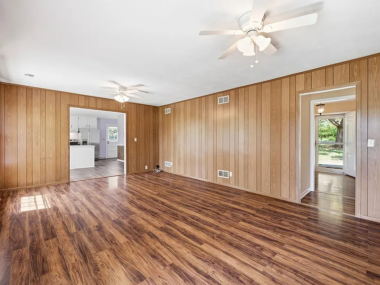 5757 Heards Mountain Rd — Photo 16