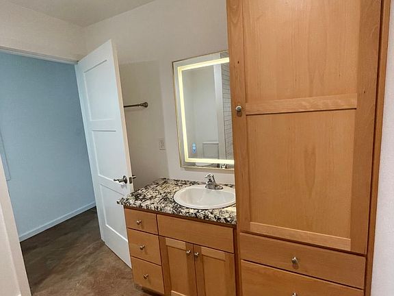 5th image of 447 S 43rd St