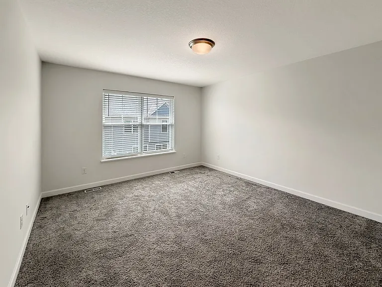 9484 Bridle Way — Photo 7