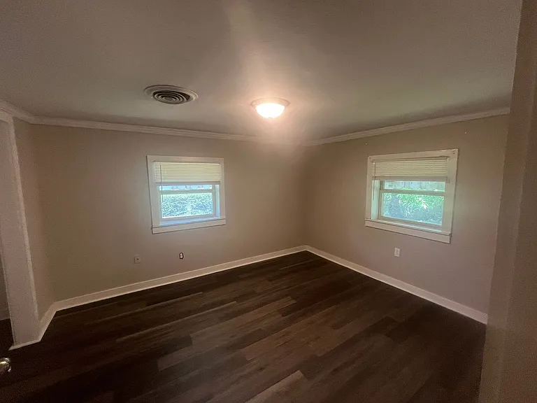 508 Wallace Rd — Photo 10