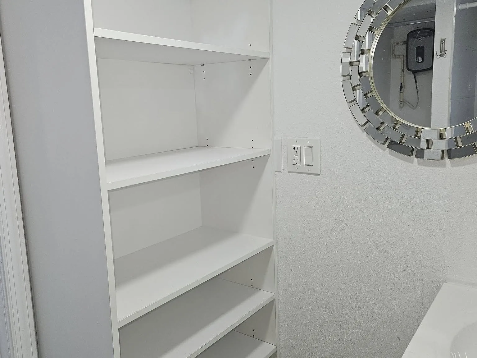 1 bed, 350 sqft, $1,100 — Photo 3