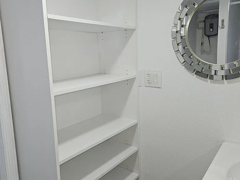 617-619 69th Ave W #5 — Photo 3