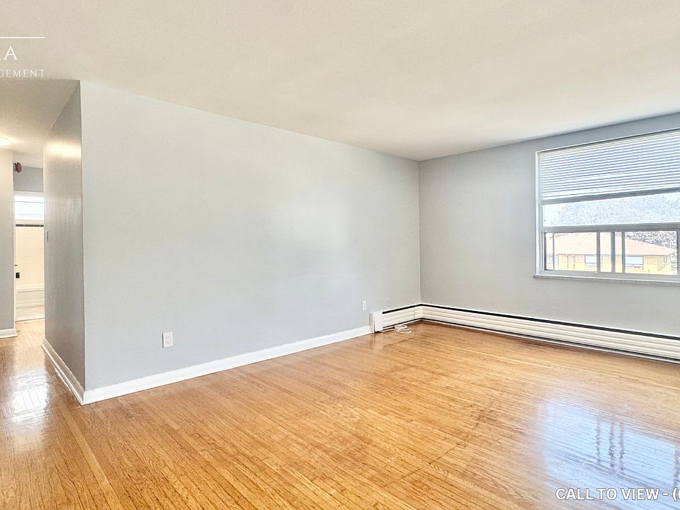 1st image of 3 Hartham Pl #10