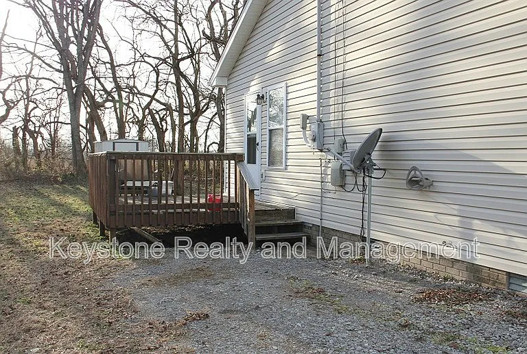 1909 Timberline Cir — Photo 2