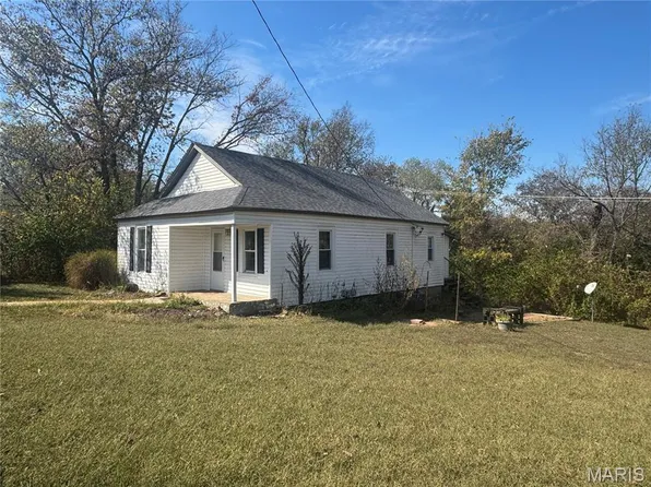 1921 W Springfield Rd, Saint Clair, MO 63077