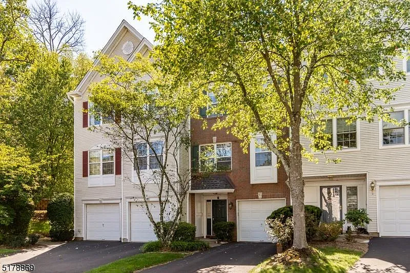 79 Constitution Way photo 1