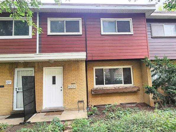 1221 Mulford St, Evanston, IL 60202