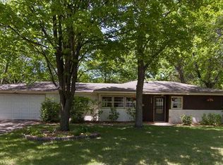 2530 Silver Lake Rd NW, New Brighton, MN 55112