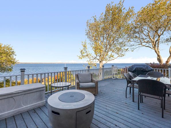 255 Seaside Dr
