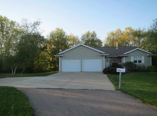 N4464 Allan Rd, Portage, WI 53901