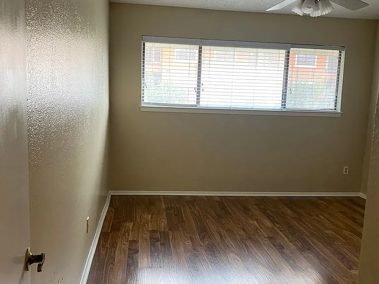 806 W 24th St #308 — Photo 17