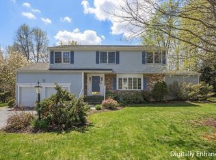 26 Monroe St, Shrewsbury, MA 01545