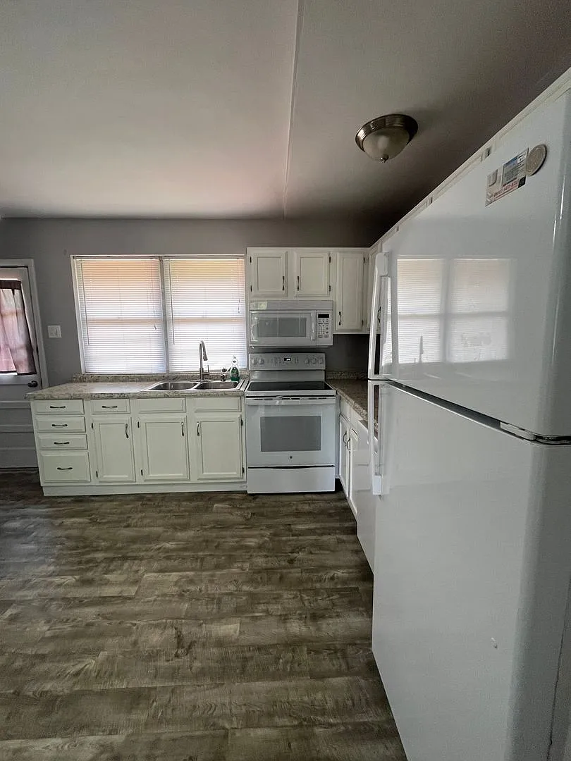 3 bedroom 1 bath home for rent — Photo 4