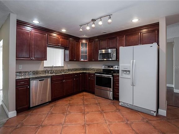 4th image of 1643 Spicewood Ln