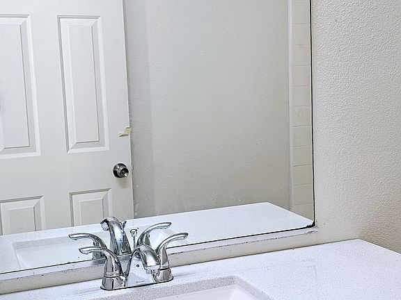 3rd image of 11838 Desert Glen St