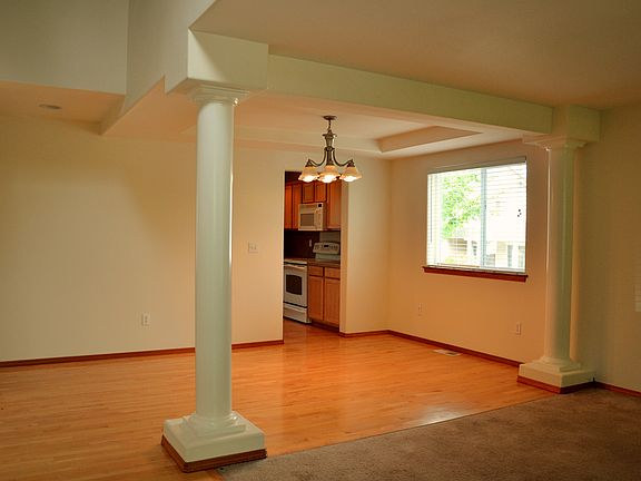 3rd image of 3325 135th Pl SE