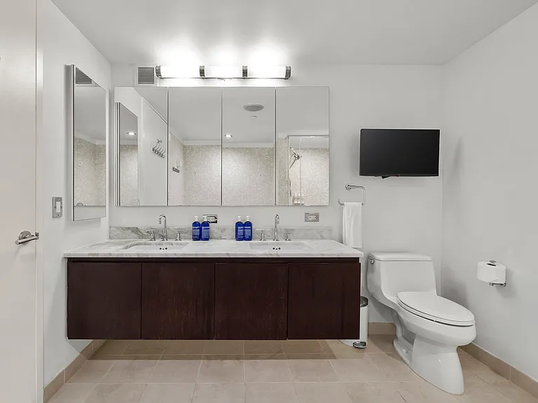 350 W 53rd St #A — Photo 20