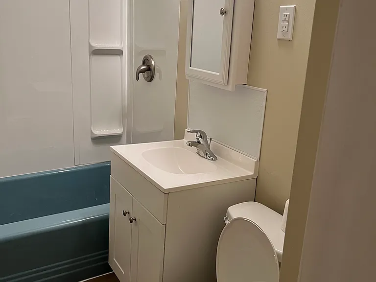 131 S Maple Ave #9 — Photo 8