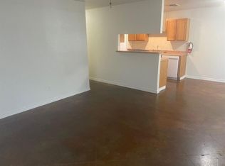 1322 Country Club Rd, Cleburne, TX 76033