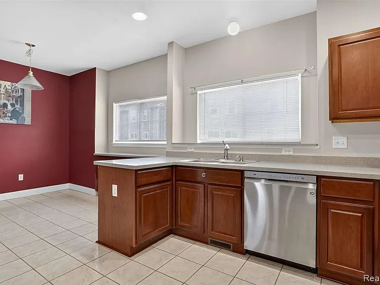 22680 Goddard Rd — Photo 18