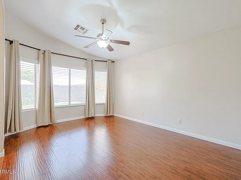 8747 W Adam Ave — Photo 21