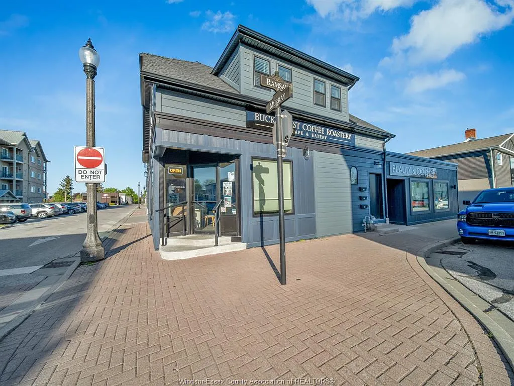 Photo 2 of 26 - 79 Murray St #200 - Amherstburg, ON Building Photo - 79 Murray St #200